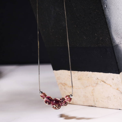 Merlot | 925er Sterlingsilber | Halskette mit Glühwürmchen-Glas-Unendlichkeitsverschluss